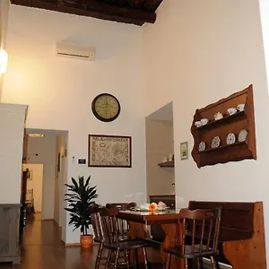 Couette-café Pietrasanta Lt, Naples