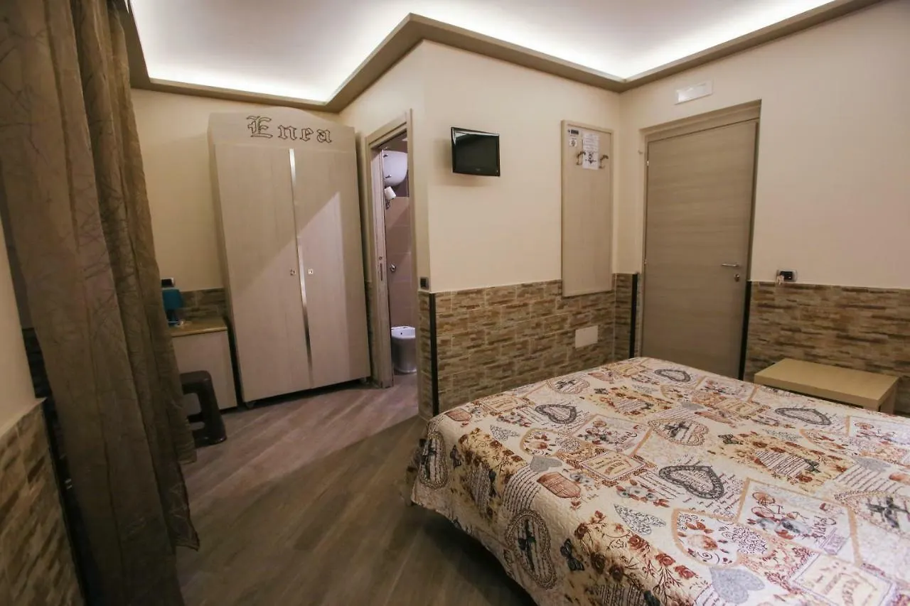 ** Couette-café Pensione Enea Naples Italie